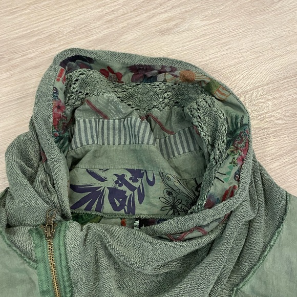 Desigual- Green Zip up Cowl Neck Designer Floral & Embellished Jacket. - Picture 8 of 15